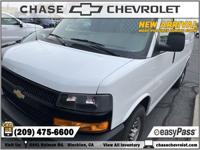 2022 Chevrolet Express 2500