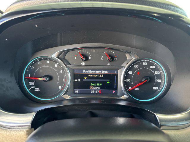 Photo of 2023 Summit White Chevrolet Traverse