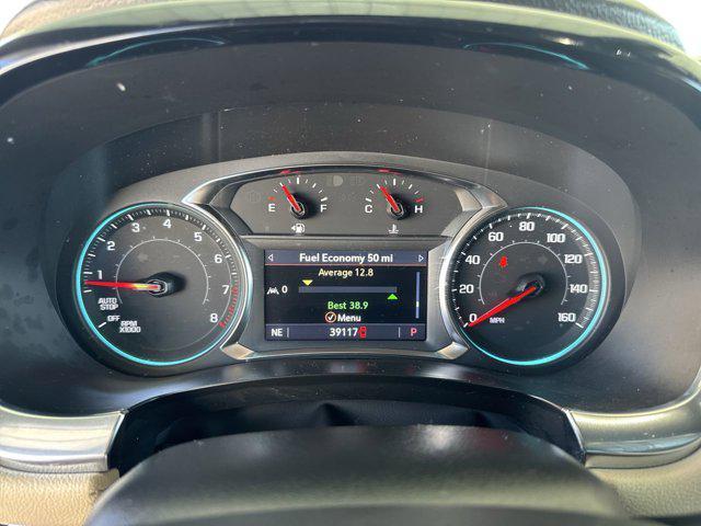 Photo of 2023 Summit White Chevrolet Traverse
