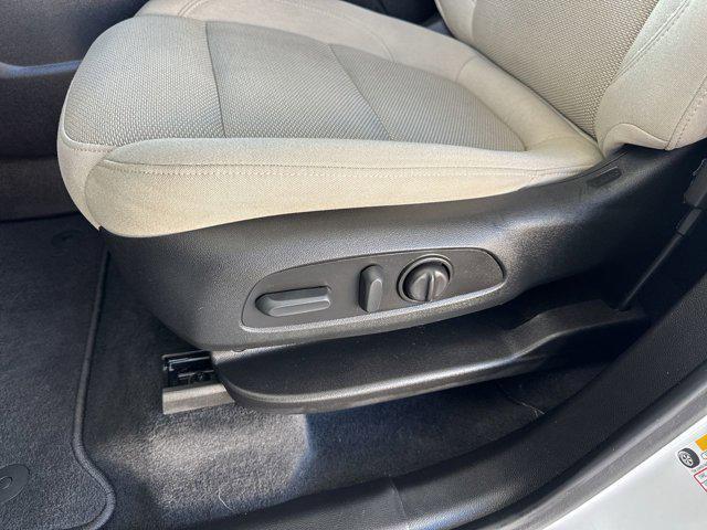 Photo of 2023 Summit White Chevrolet Traverse
