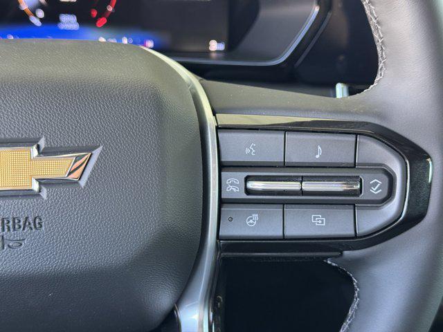 Photo of 2026 Summit White Chevrolet Colorado