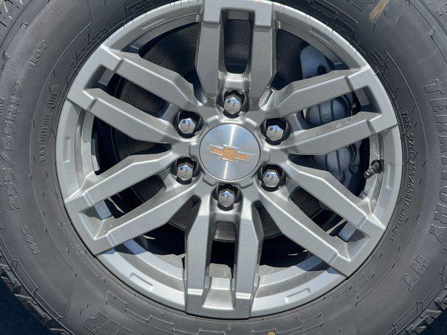 Photo of 2026 Summit White Chevrolet Colorado