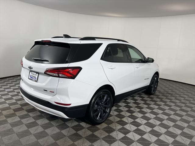 Photo of 2024 Summit White Chevrolet Equinox