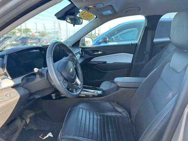 Photo of 2024 Sterling Gray Metallic Chevrolet Trax