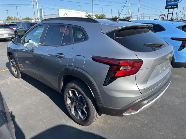 Photo of 2024 Sterling Gray Metallic Chevrolet Trax