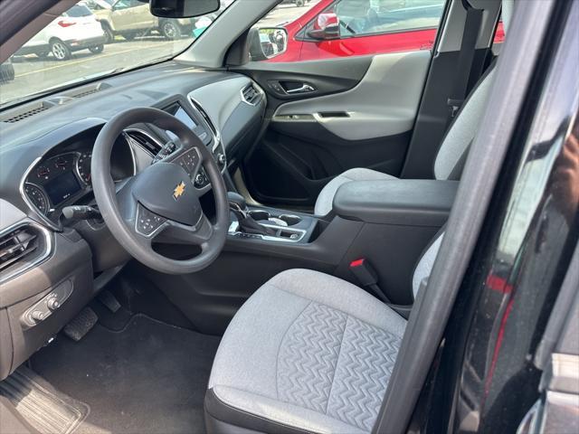 Photo of 2023 Mosaic Black Metallic Chevrolet Equinox