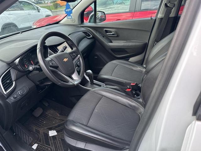 Photo of 2019 Summit White Chevrolet Trax