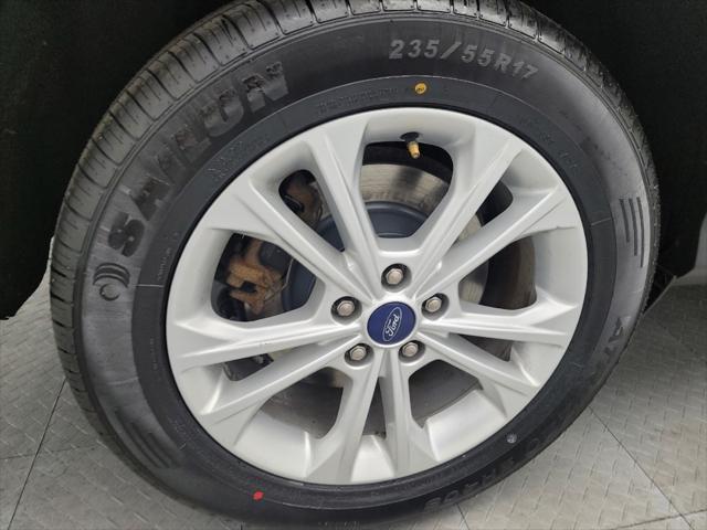 Photo of 2017 Magnetic Metallic Ford Escape