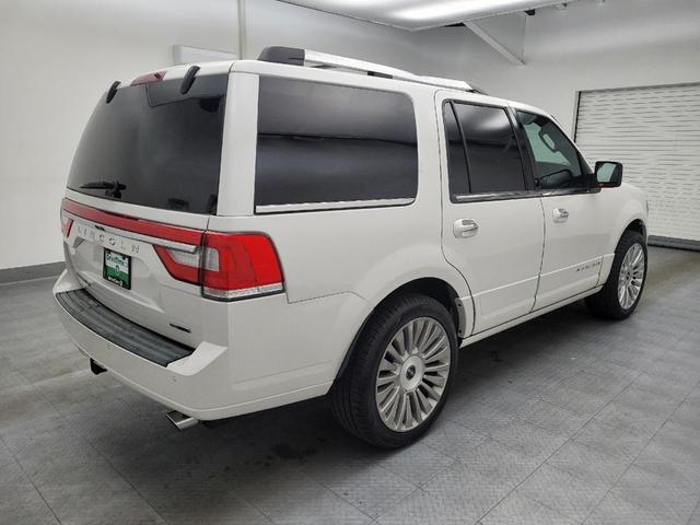 Photo of 2015 White Platinum Metallic Tri-Coat Lincoln Navigator