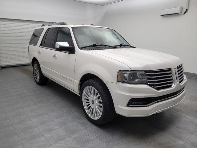 Photo of 2015 White Platinum Metallic Tri-Coat Lincoln Navigator