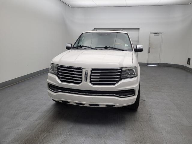 Photo of 2015 White Platinum Metallic Tri-Coat Lincoln Navigator