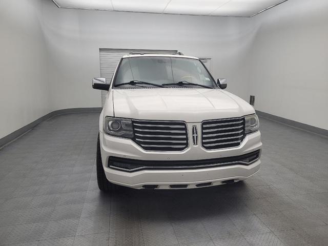 Photo of 2015 White Platinum Metallic Tri-Coat Lincoln Navigator