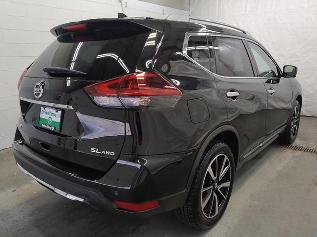 Photo of 2019 Magnetic Black Pearl Nissan Rogue