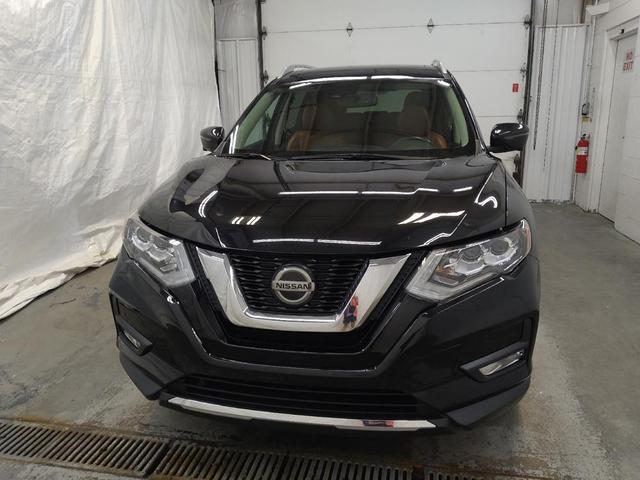 Photo of 2019 Magnetic Black Pearl Nissan Rogue