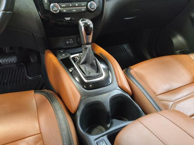 Photo of 2019 Magnetic Black Pearl Nissan Rogue