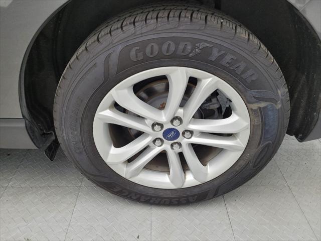 Photo of 2019 Gray Ford Edge