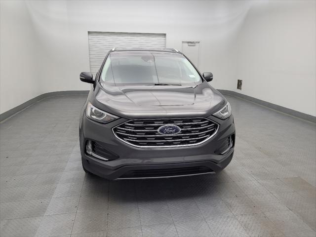 Photo of 2019 Gray Ford Edge