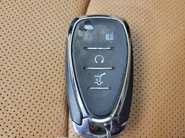 Photo of 2020 Summit White Chevrolet Equinox