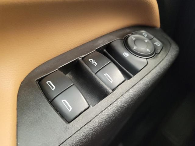 Photo of 2020 Summit White Chevrolet Equinox