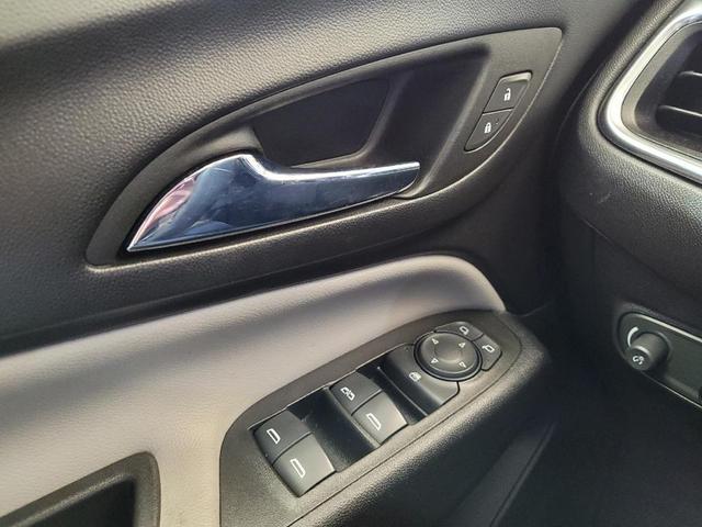 Photo of 2022 Blue Glow Metallic Chevrolet Equinox
