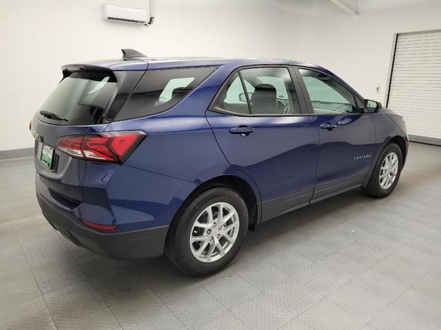 Photo of 2022 Blue Glow Metallic Chevrolet Equinox