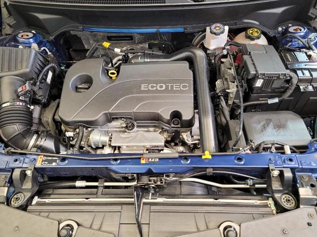 Photo of 2022 Blue Glow Metallic Chevrolet Equinox