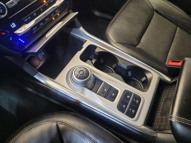 Photo of 2021 Oxford White Ford Explorer
