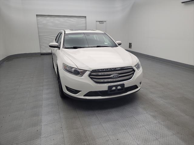 Photo of 2019 White Ford Taurus