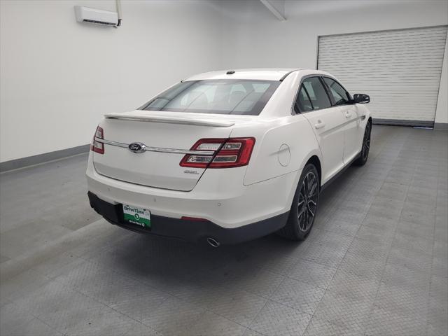 Photo of 2019 White Ford Taurus