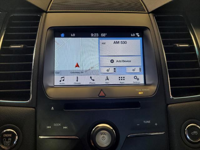 Photo of 2019 White Ford Taurus