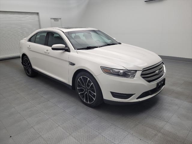 Photo of 2019 White Ford Taurus