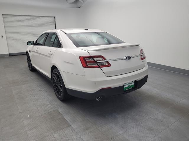 Photo of 2019 White Ford Taurus