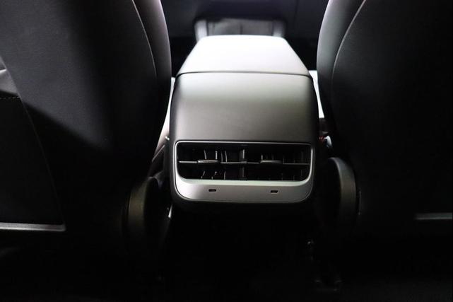 Photo of 2022 Pearl White Multi-Coat Tesla Model 3
