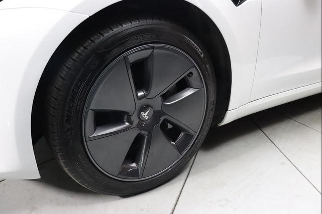 Photo of 2022 Pearl White Multi-Coat Tesla Model 3
