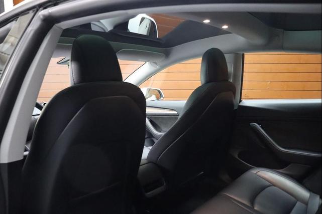 Photo of 2022 Pearl White Multi-Coat Tesla Model 3