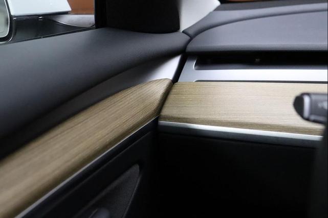 Photo of 2022 Pearl White Multi-Coat Tesla Model 3