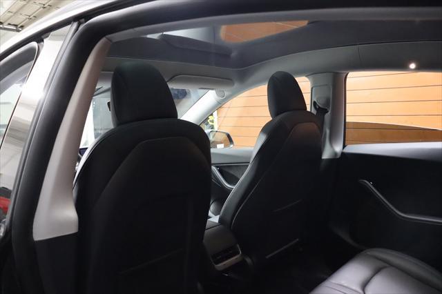 Photo of 2021 Midnight Silver Metallic Tesla Model Y