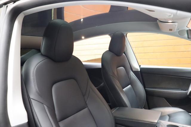 Photo of 2021 Midnight Silver Metallic Tesla Model Y