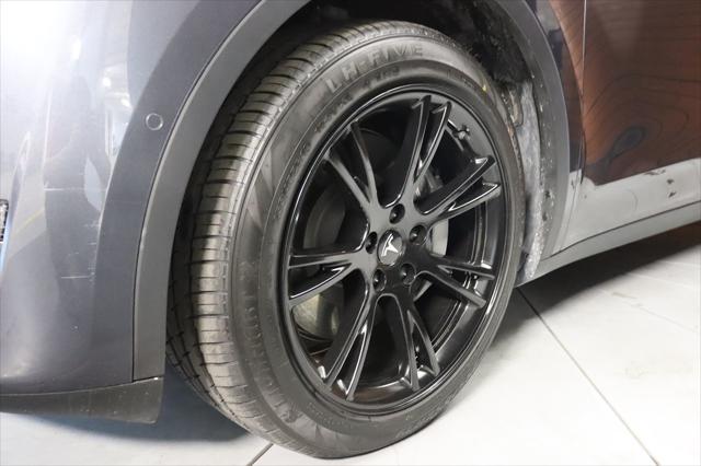 Photo of 2021 Midnight Silver Metallic Tesla Model Y