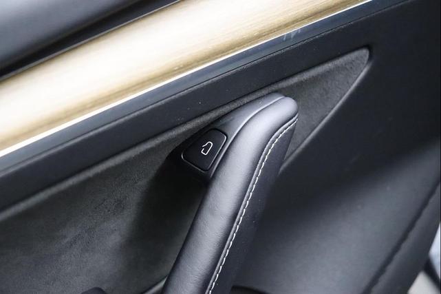 Photo of 2023 Solid Black Tesla Model 3