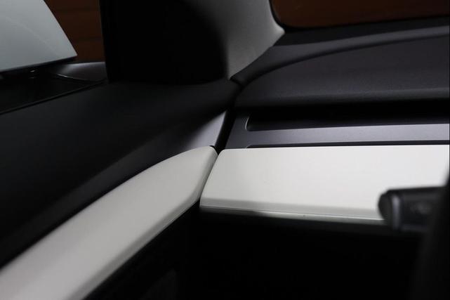 Photo of 2022 Pearl White Multi-Coat Tesla Model 3