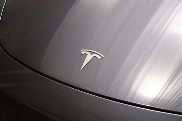 Photo of 2021 Midnight Silver Metallic Tesla Model Y