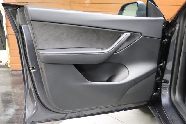Photo of 2021 Midnight Silver Metallic Tesla Model Y