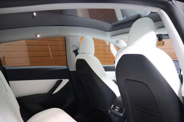 Photo of 2021 Deep Blue Metallic Tesla Model Y