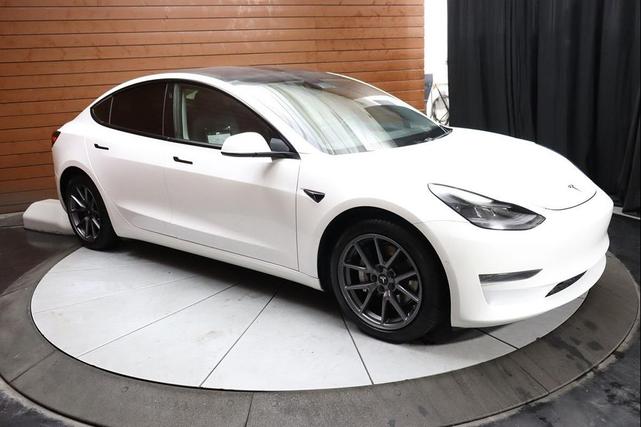 Photo of 2021 Pearl White Multi-Coat Tesla Model 3