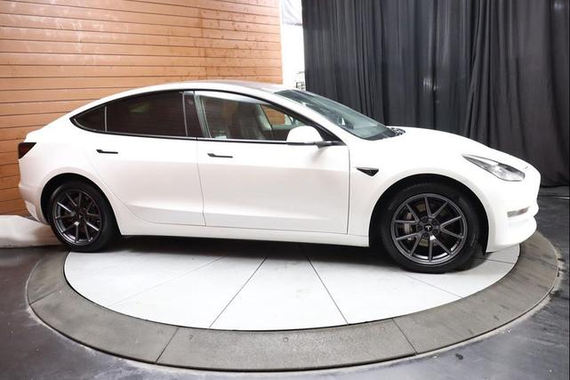Photo of 2021 Pearl White Multi-Coat Tesla Model 3