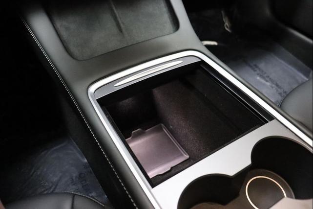 Photo of 2021 Pearl White Multi-Coat Tesla Model 3