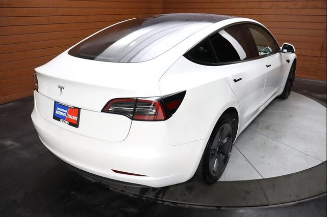 Photo of 2021 Pearl White Multi-Coat Tesla Model 3