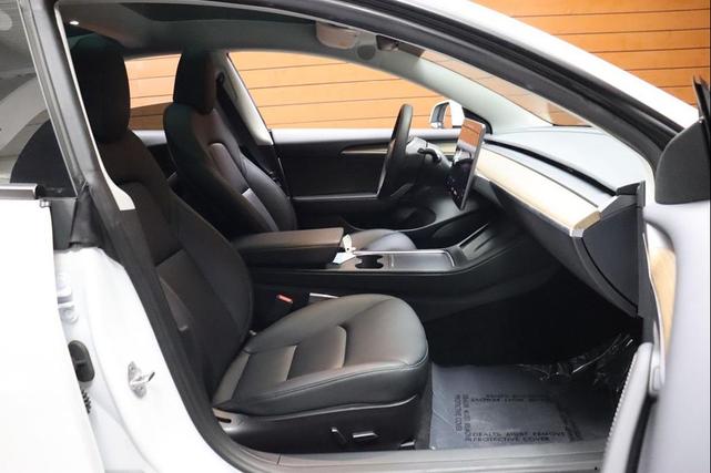 Photo of 2021 Pearl White Multi-Coat Tesla Model 3