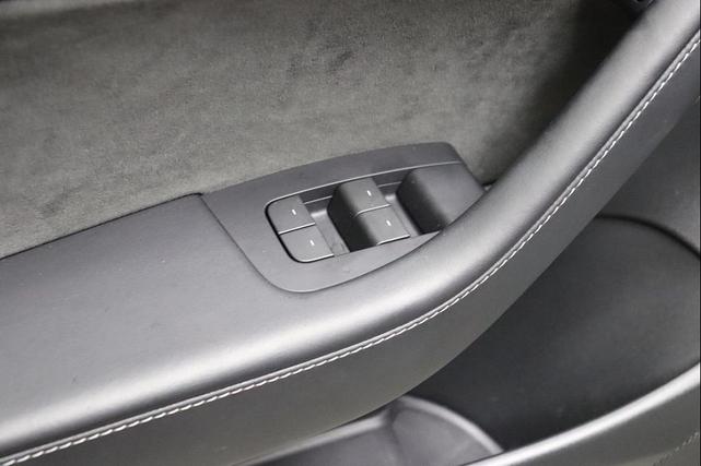 Photo of 2021 Pearl White Multi-Coat Tesla Model 3